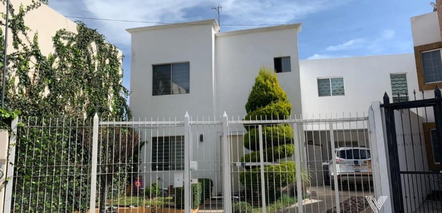 Casa en venta en Fracc. Cumbres de Universidad II