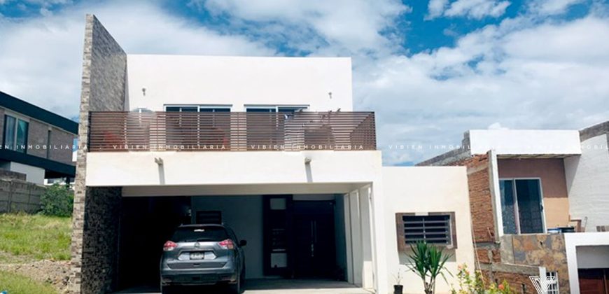 CASA EN VENTA, LOMAS DE UNIVERSIDAD